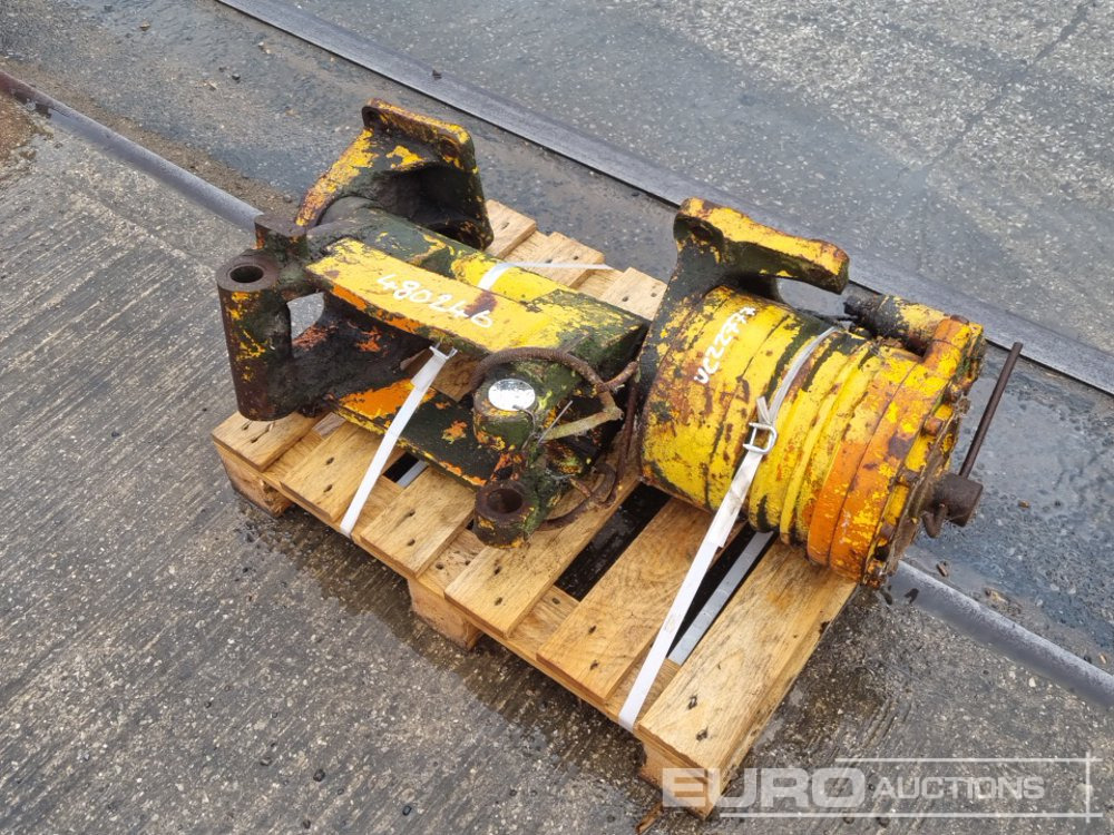 Hydraulic Tilt Rotator 40mm Pin to suit Mini Excavator - Quick coupler: picture 3 Hydraulic Tilt Rotator 40mm Pin to suit Mini Excavator - Quick coupler: picture 3