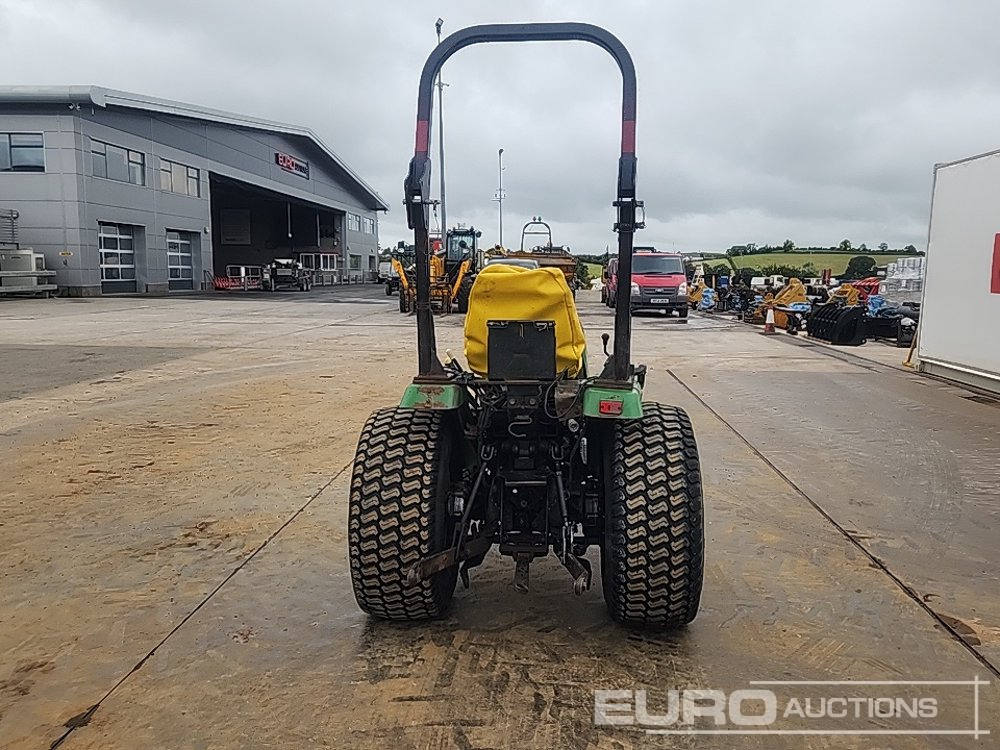 John Deere 2520 - Compact tractor: picture 4 John Deere 2520 - Compact tractor: picture 4