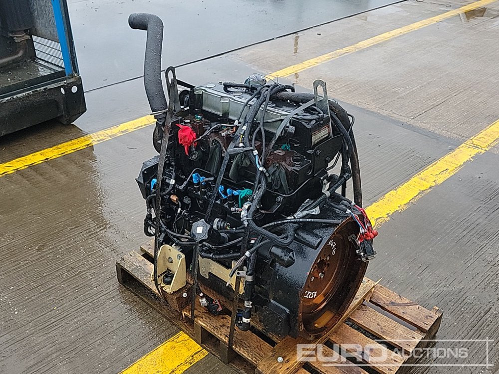 John Deere 4 Cylinder Engine - Engine: picture 3 John Deere 4 Cylinder Engine - Engine: picture 3