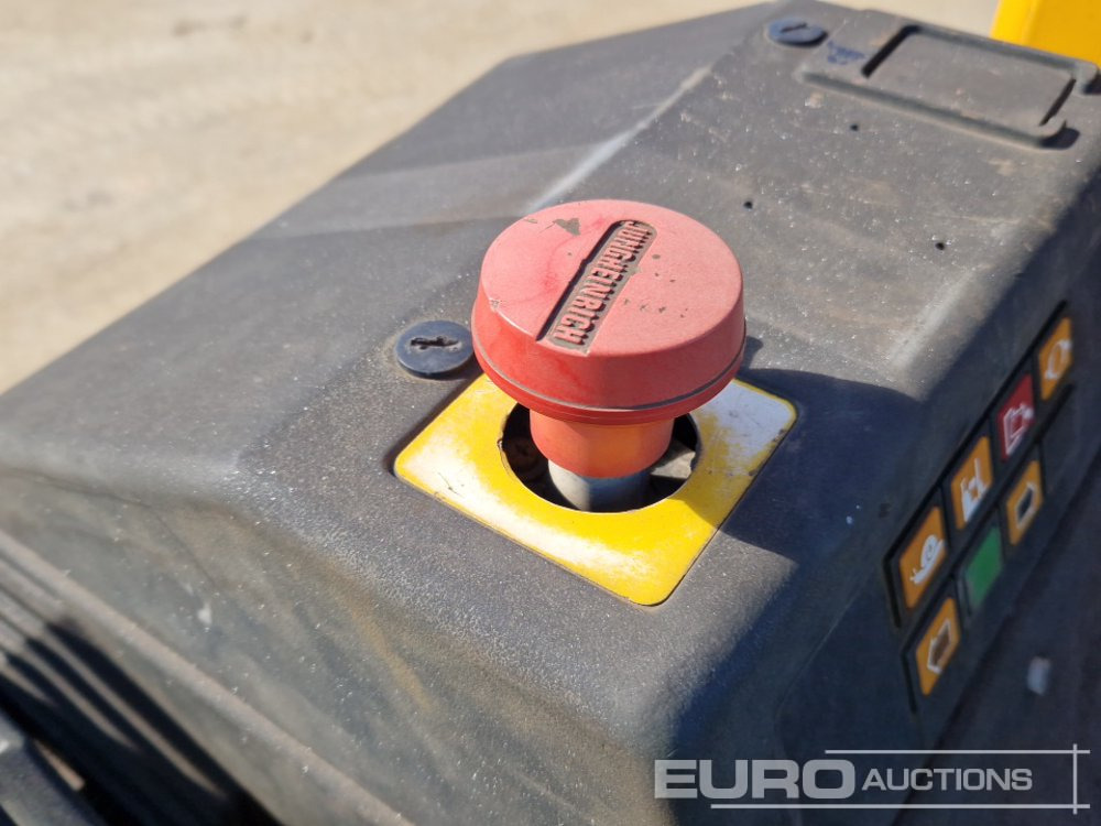 Forklift Jungheinrich Electric Side Loader Forklift, 3 Stage Free Lift Mast, Forks, Charger: picture 20