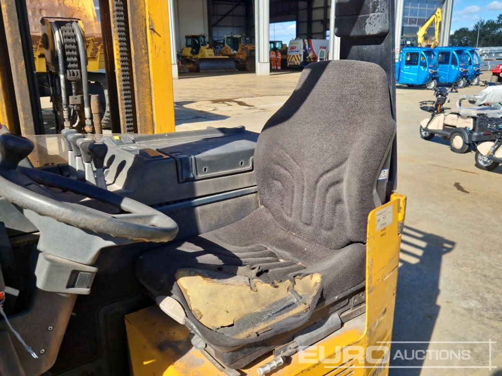 Forklift Jungheinrich Electric Side Loader Forklift, 3 Stage Free Lift Mast, Forks, Charger: picture 16