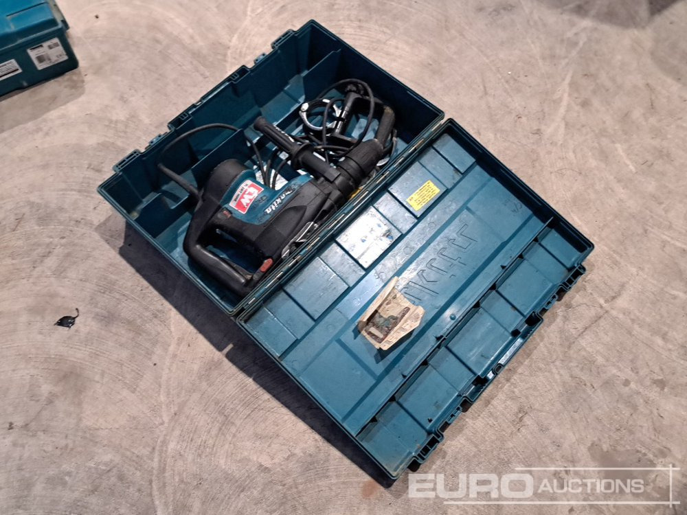 Makita HR4001C 110 Volt Breaker, Case - Construction equipment: picture 2 Makita HR4001C 110 Volt Breaker, Case - Construction equipment: picture 2