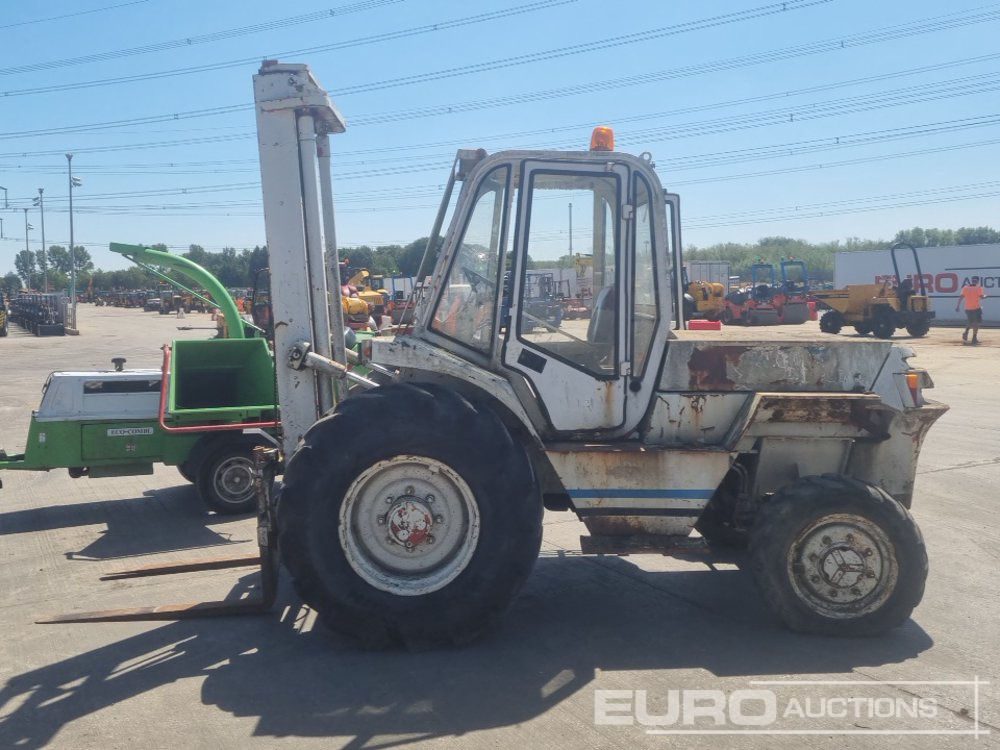 Manitou Diesel Rough Terrain Forklift, 2 Stage Mast, Forks - Rough terrain forklift: picture 2 Manitou Diesel Rough Terrain Forklift, 2 Stage Mast, Forks - Rough terrain forklift: picture 2
