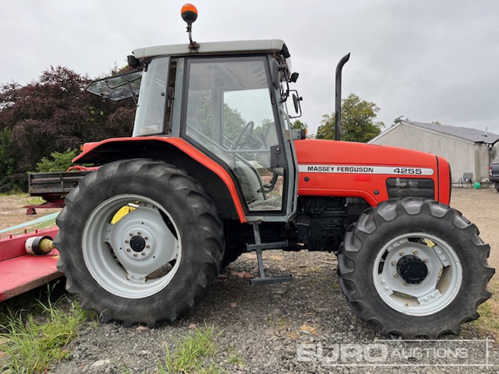 Massey Ferguson 4255 - Farm tractor: picture 5 Massey Ferguson 4255 - Farm tractor: picture 5
