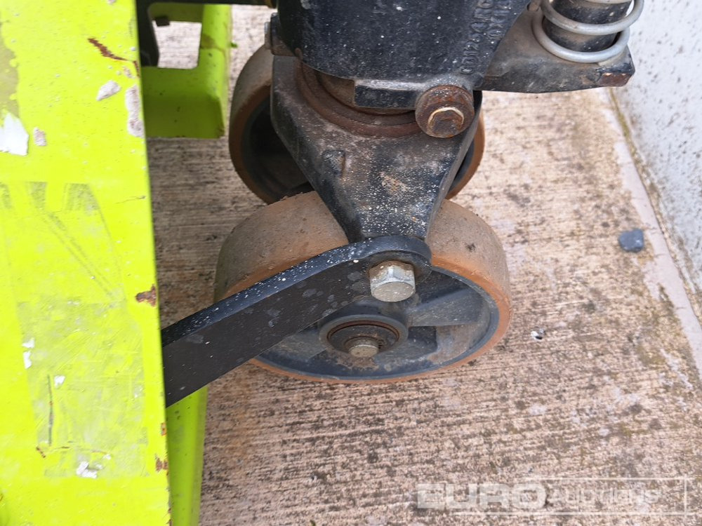 Material handling equipment 2500Kg Pallet Truck: picture 14