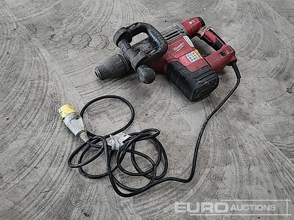 Milwaukee 110 Volt Hammer Drill - Construction equipment: picture 1 Milwaukee 110 Volt Hammer Drill - Construction equipment: picture 1