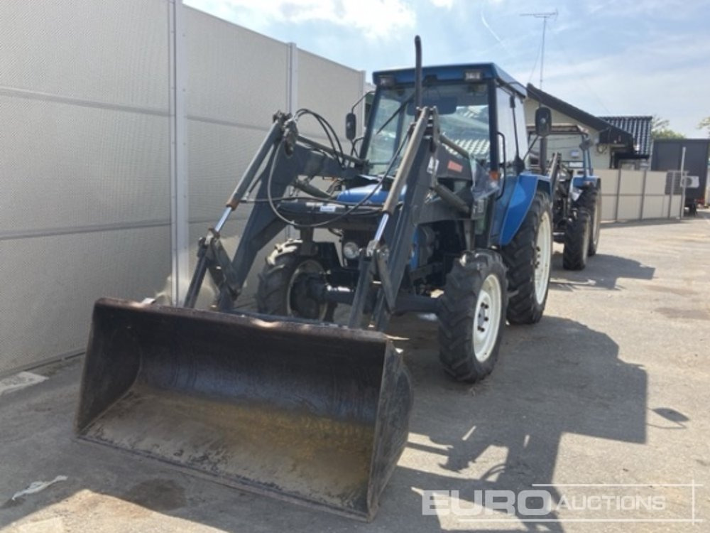 New Holland 4630 - Farm tractor: picture 1 New Holland 4630 - Farm tractor: picture 1