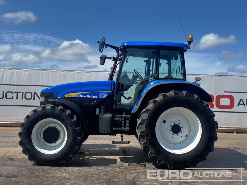 New Holland TM155 - Farm tractor: picture 2 New Holland TM155 - Farm tractor: picture 2