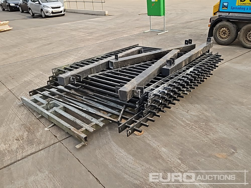 Selection of Fencing - Other machinery: picture 5 Selection of Fencing - Other machinery: picture 5