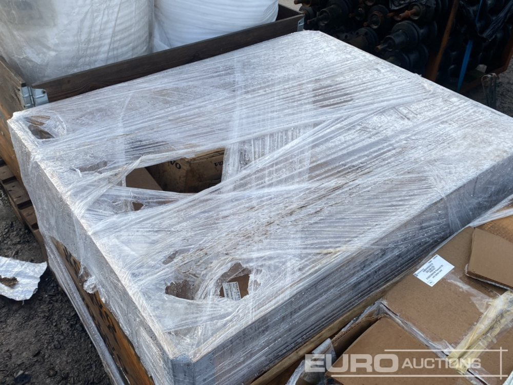 Pallet of Looms, Volvo Parts, Packaging (3 of) - Construction equipment: picture 4 Pallet of Looms, Volvo Parts, Packaging (3 of) - Construction equipment: picture 4