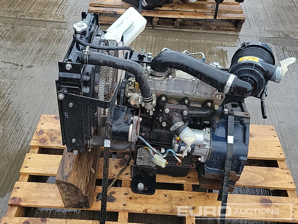 Perkins 3 Cylinder Engine - Engine: picture 2 Perkins 3 Cylinder Engine - Engine: picture 2