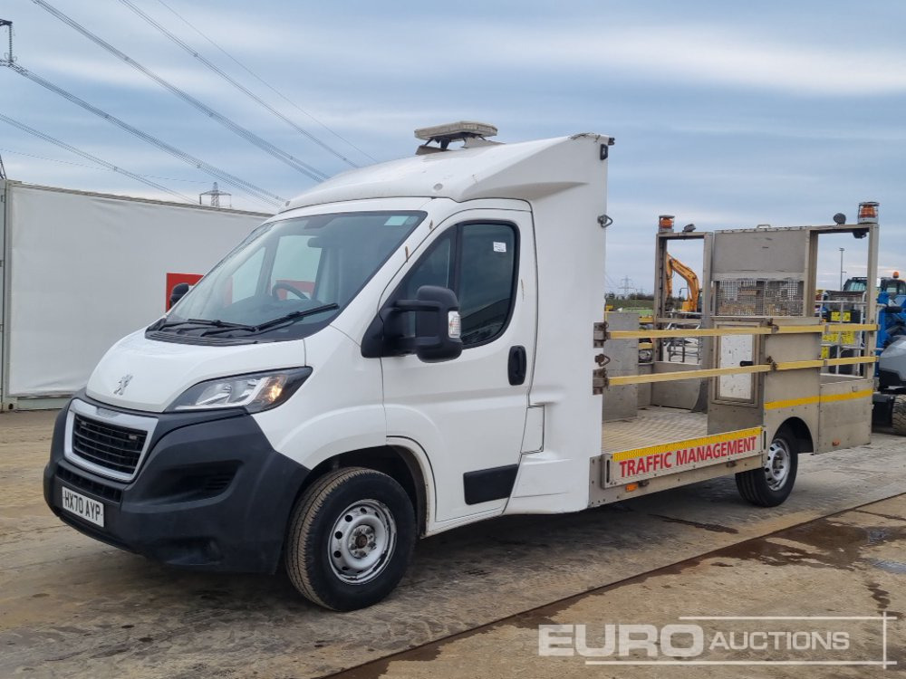 Peugeot Boxer 335 - Open body delivery van: picture 1 Peugeot Boxer 335 - Open body delivery van: picture 1