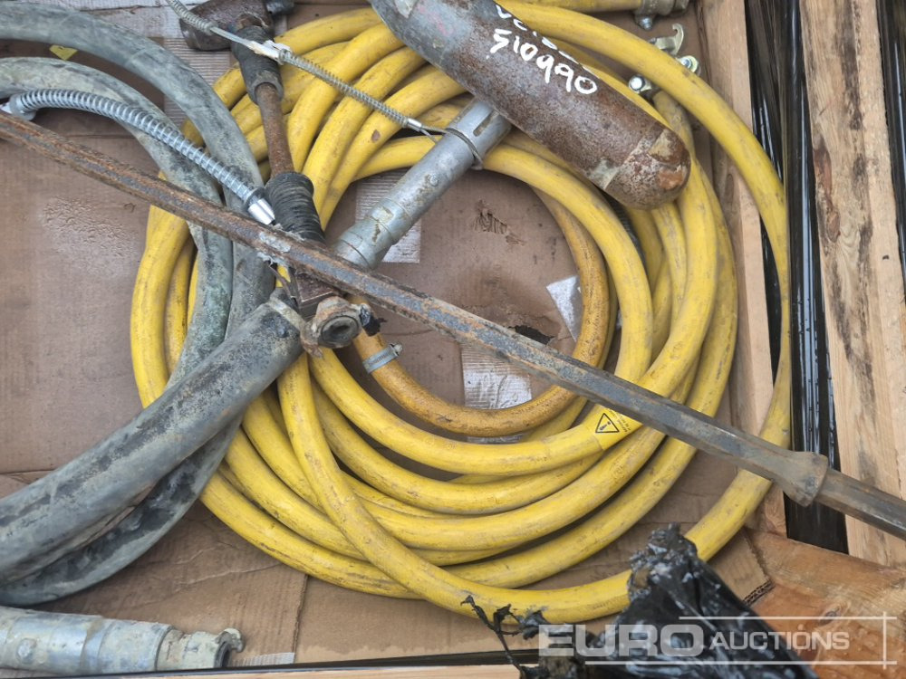 Pneumatic Handheld Scabbler, Pneumatic Vibrating Concrete Poker (2 of), Pneumatic Hoses - Asphalt machine: picture 5 Pneumatic Handheld Scabbler, Pneumatic Vibrating Concrete Poker (2 of), Pneumatic Hoses - Asphalt machine: picture 5