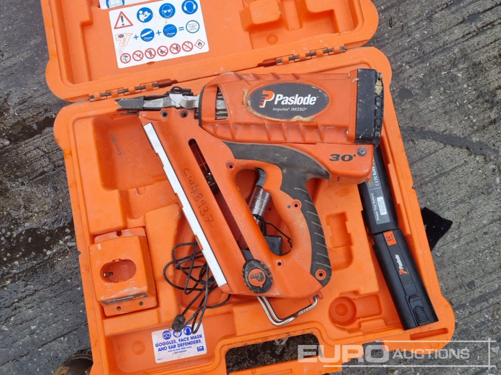 Construction equipment Radio Cable Detector (5 of), Bosch 110Volt Grinder, Bohrmaster 110Volt Mag Drill, Spitfire P370 Nail Gun, Paslode IM350+ Battery Nail Gun, Tiger APT-0600 6 Ton Adjustable Trolley: picture 42