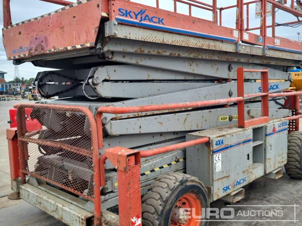 Aerial platform SkyJack SJ9250: picture 17