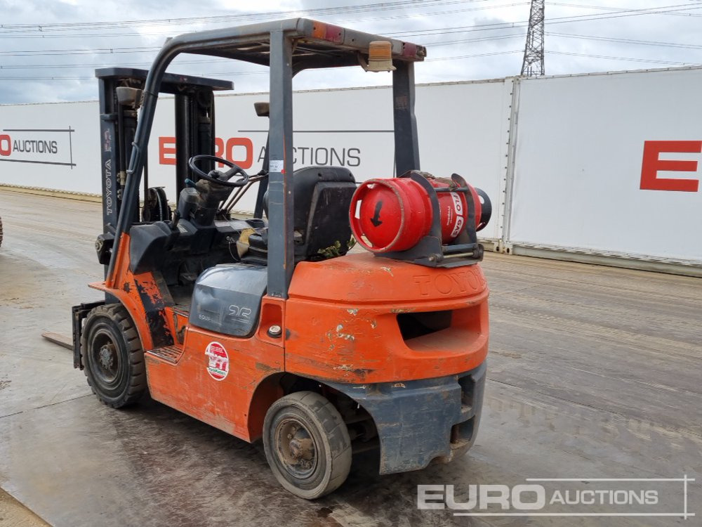 Toyota 42-7FGF25 - Forklift: picture 3 Toyota 42-7FGF25 - Forklift: picture 3