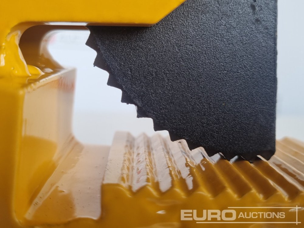 Unused 1 Ton PDB Horizontal Plate Lifting Clamp - Workshop equipment: picture 5 Unused 1 Ton PDB Horizontal Plate Lifting Clamp - Workshop equipment: picture 5