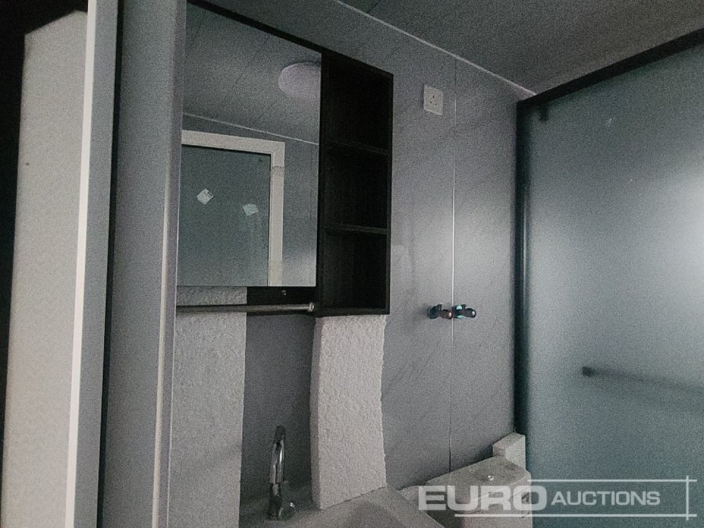 Shipping container Unused Expandable Container House, 2 Bedrooms, Living Room, Kitchen, Cabinets & Sink, Shower Room, Shower, Basin, Toilet (Cannot Be Reconsigned): picture 18