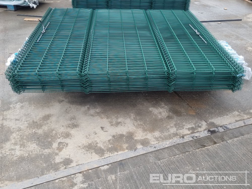 Construction equipment Unused Galvanised & Powder Coated Heavy Duty (5mm) Wire Mesh Fencing, 25 x H2.4m x W2.2m Panels, 26 x 60mm x 60mm x3m Posts, with Fittings (Green): picture 13
