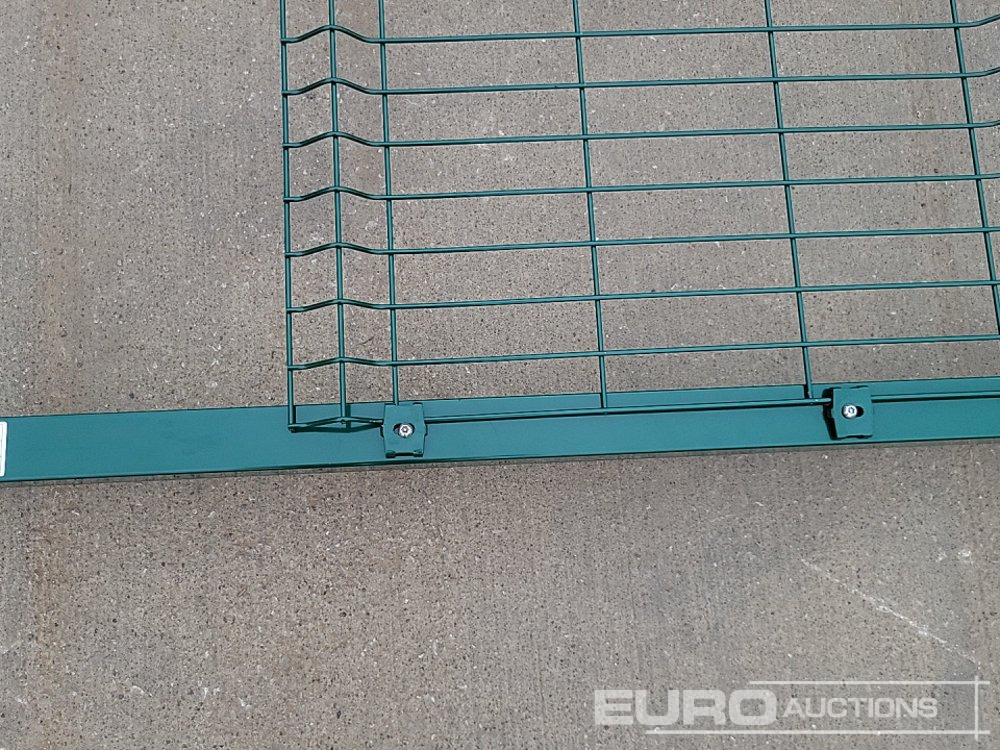 Construction equipment Unused Galvanised & Powder Coated Heavy Duty (5mm) Wire Mesh Fencing, 25 x H2.4m x W2.2m Panels, 26 x 60mm x 60mm x3m Posts, with Fittings (Green): picture 7