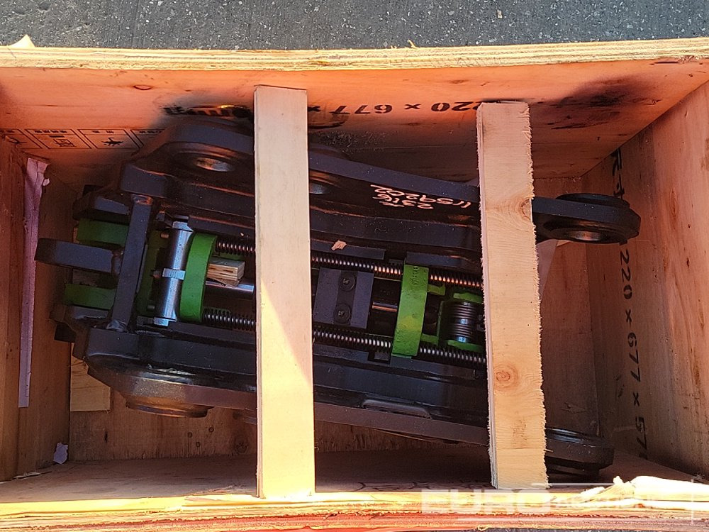 Unused Geith Hydraulic Double Lock Quick Hitch 45mm Pin to suit 4-6 Ton Excavator - Quick coupler: picture 1 Unused Geith Hydraulic Double Lock Quick Hitch 45mm Pin to suit 4-6 Ton Excavator - Quick coupler: picture 1