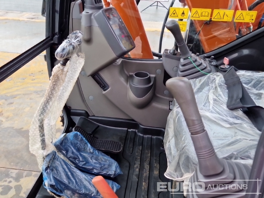 Mini excavator Unused Hitachi ZX70-5A: picture 37