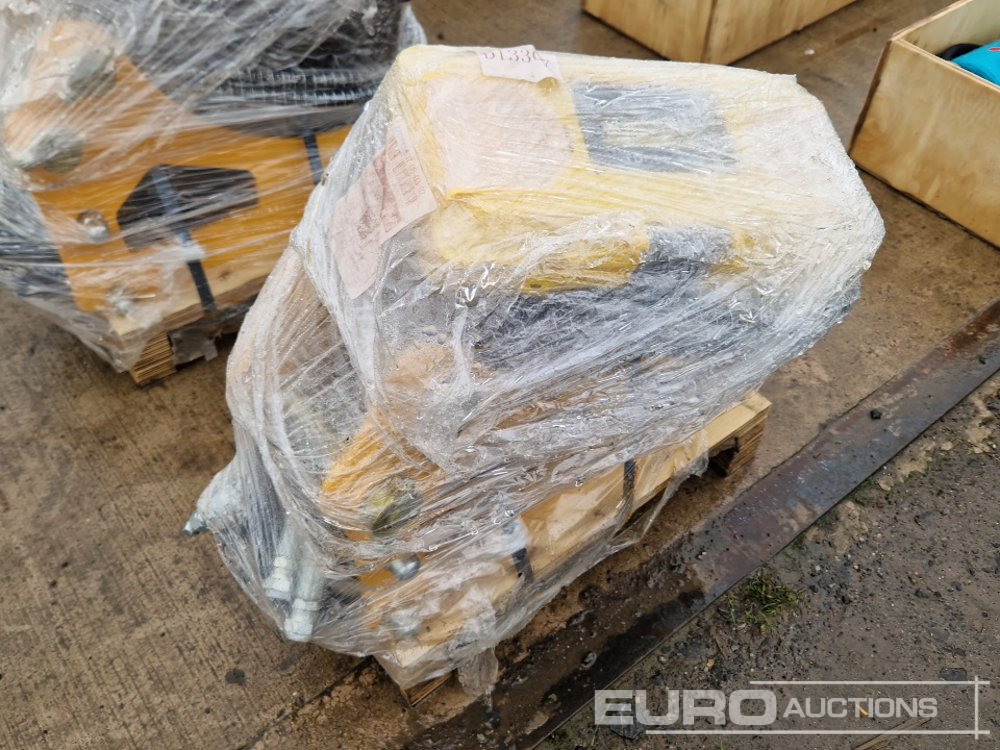 Unused Hydraulic Breaker to suit Mini Excavator - Hydraulic hammer: picture 1 Unused Hydraulic Breaker to suit Mini Excavator - Hydraulic hammer: picture 1