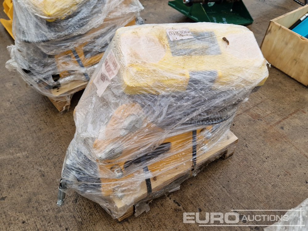 Unused Hydraulic Breaker to suit Mini Excavator - Hydraulic hammer: picture 1 Unused Hydraulic Breaker to suit Mini Excavator - Hydraulic hammer: picture 1