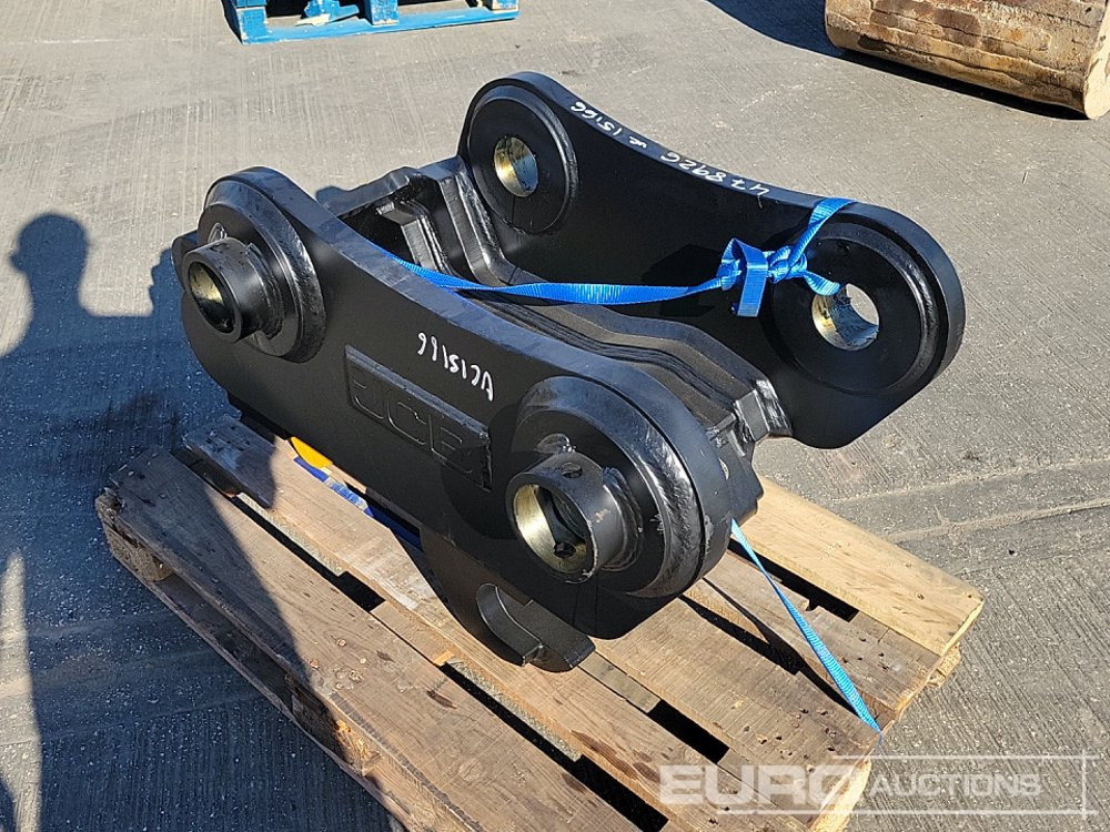 Unused JCB Hydraulic Double Lock QH 90mm Pin to suit 30 Ton Excavator - Quick coupler: picture 3 Unused JCB Hydraulic Double Lock QH 90mm Pin to suit 30 Ton Excavator - Quick coupler: picture 3