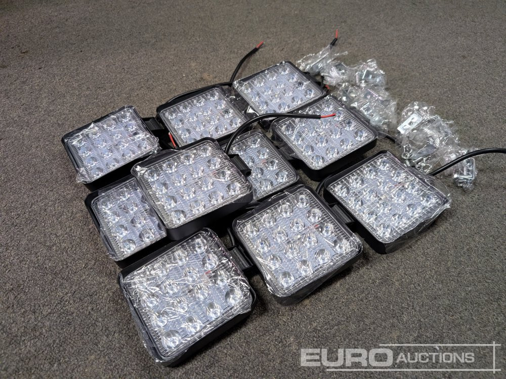 Unused LED Work Lights, 48w, 12V/24V, Adjustable Bracket, IP67 Waterproof, 6000k White (10 of) - Workshop equipment: picture 2 Unused LED Work Lights, 48w, 12V/24V, Adjustable Bracket, IP67 Waterproof, 6000k White (10 of) - Workshop equipment: picture 2
