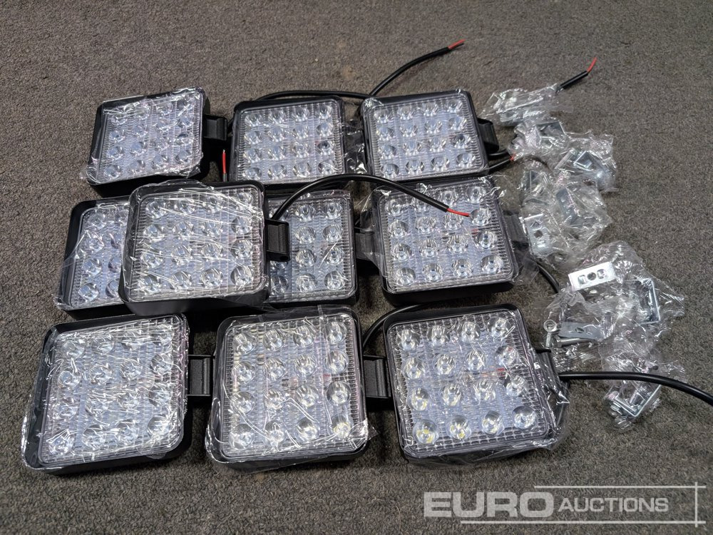 Unused LED Work Lights, 48w, 12V/24V, Adjustable Bracket, IP67 Waterproof, 6000k White (10 of) - Workshop equipment: picture 4 Unused LED Work Lights, 48w, 12V/24V, Adjustable Bracket, IP67 Waterproof, 6000k White (10 of) - Workshop equipment: picture 4
