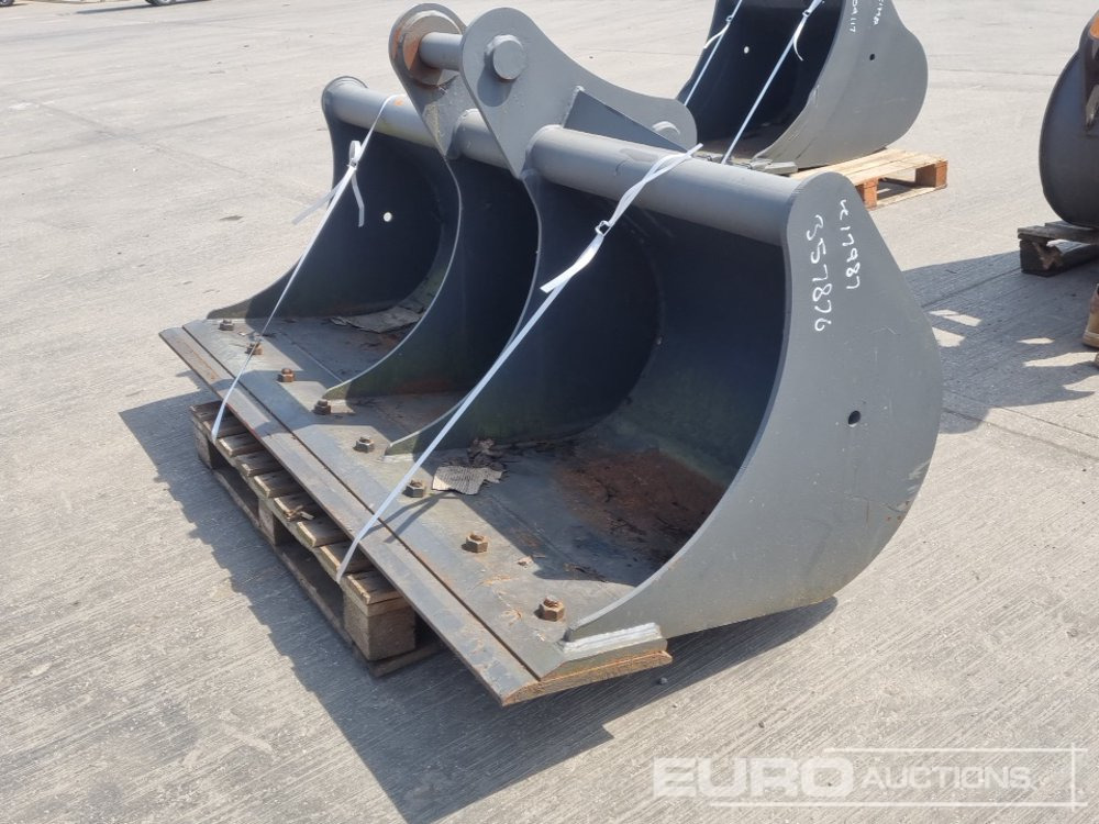 Unused Miller 84" Ditching Bucket 80mm Pin to suit 20 Ton Excavator - Bucket: picture 1 Unused Miller 84" Ditching Bucket 80mm Pin to suit 20 Ton Excavator - Bucket: picture 1