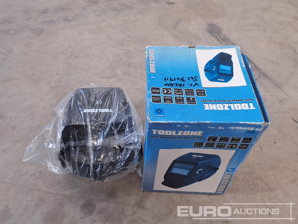 Unused Toolzone Auto Darkening Welding Helmet - Workshop equipment: picture 4 Unused Toolzone Auto Darkening Welding Helmet - Workshop equipment: picture 4