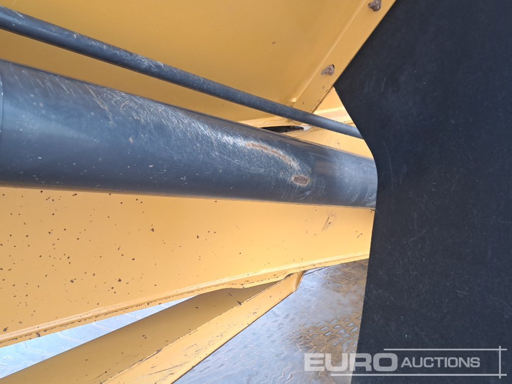 Articulated dumper Volvo A25D: picture 38