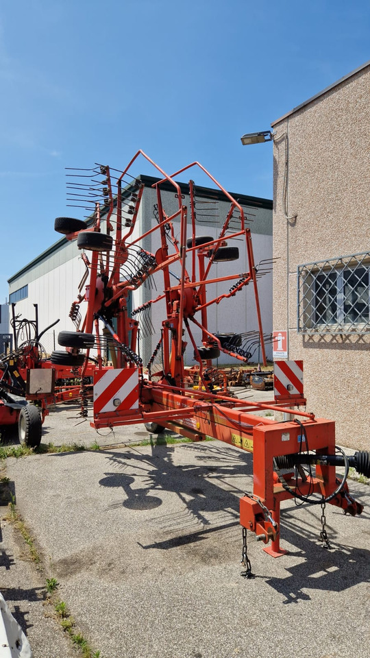 Ranghinatore usato Kuhn GA 7301 - Tedder/ Rake: picture 1 Ranghinatore usato Kuhn GA 7301 - Tedder/ Rake: picture 1