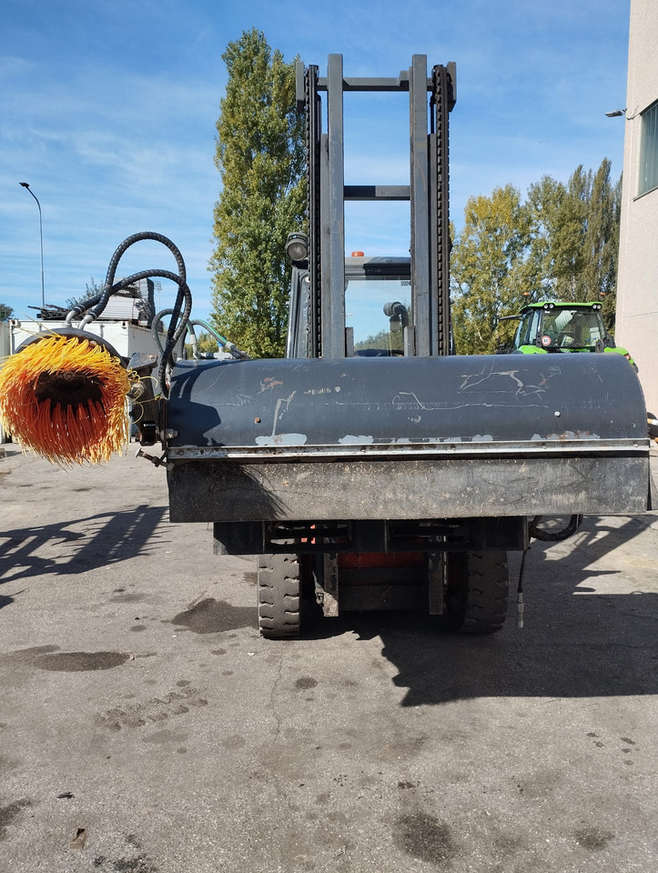Spazzola usata per SkidLoader Marlia SPZ50 - Broom: picture 2 Spazzola usata per SkidLoader Marlia SPZ50 - Broom: picture 2