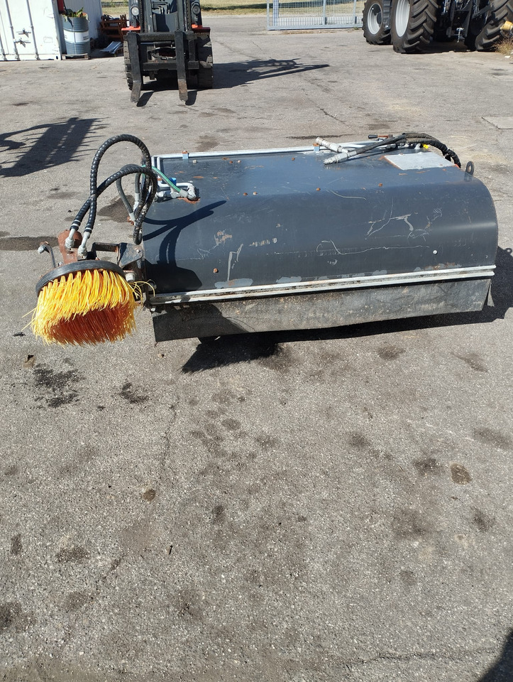 Spazzola usata per SkidLoader Marlia SPZ50 - Broom: picture 1 Spazzola usata per SkidLoader Marlia SPZ50 - Broom: picture 1
