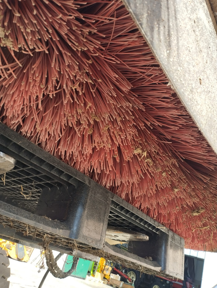 Spazzola usata per SkidLoader Marlia SPZ50 - Broom: picture 4 Spazzola usata per SkidLoader Marlia SPZ50 - Broom: picture 4