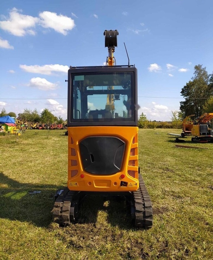 RME30 - Mini excavator: picture 2 RME30 - Mini excavator: picture 2