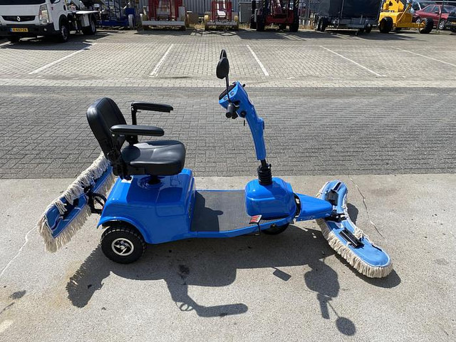 EP ZL-C5, Dweilmachine / veegmachine - Road sweeper: picture 5 EP ZL-C5, Dweilmachine / veegmachine - Road sweeper: picture 5