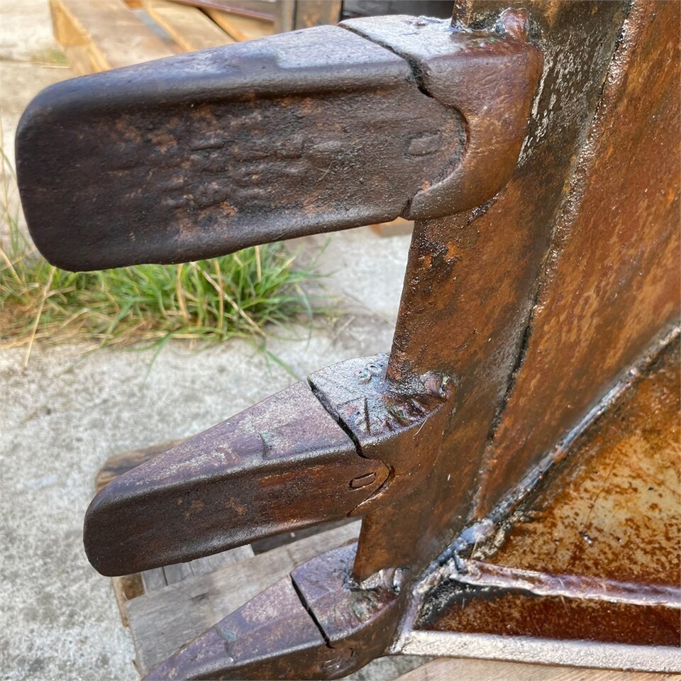 Bucket for Backhoe loader ABC 70cm: picture 13