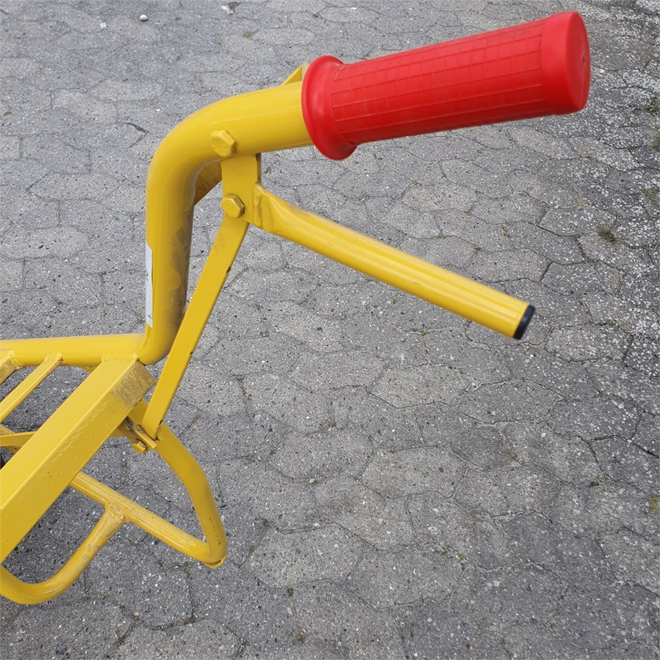 ABC Lifter - Pallet truck: picture 3 ABC Lifter - Pallet truck: picture 3