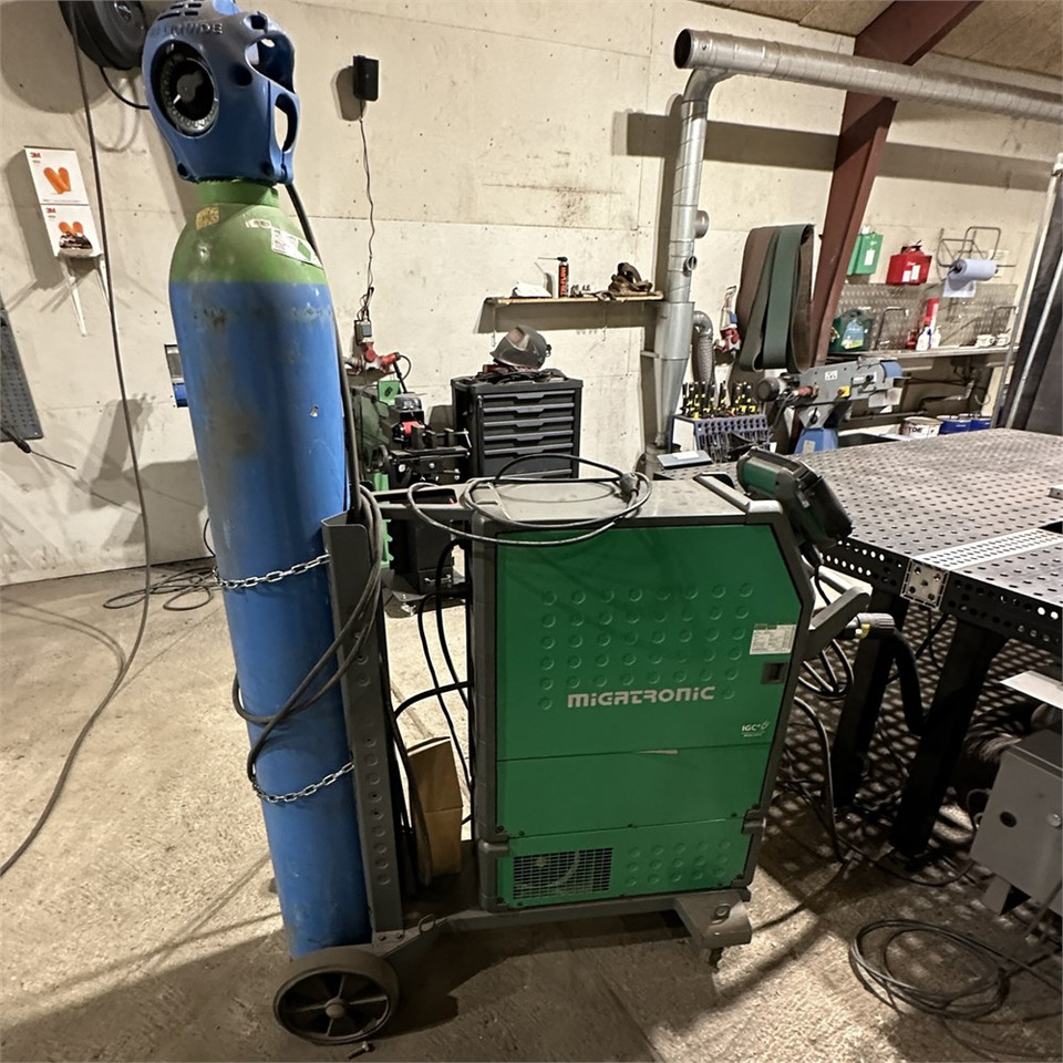 ABC Universal Robots UR10e - Welding equipment: picture 5 ABC Universal Robots UR10e - Welding equipment: picture 5