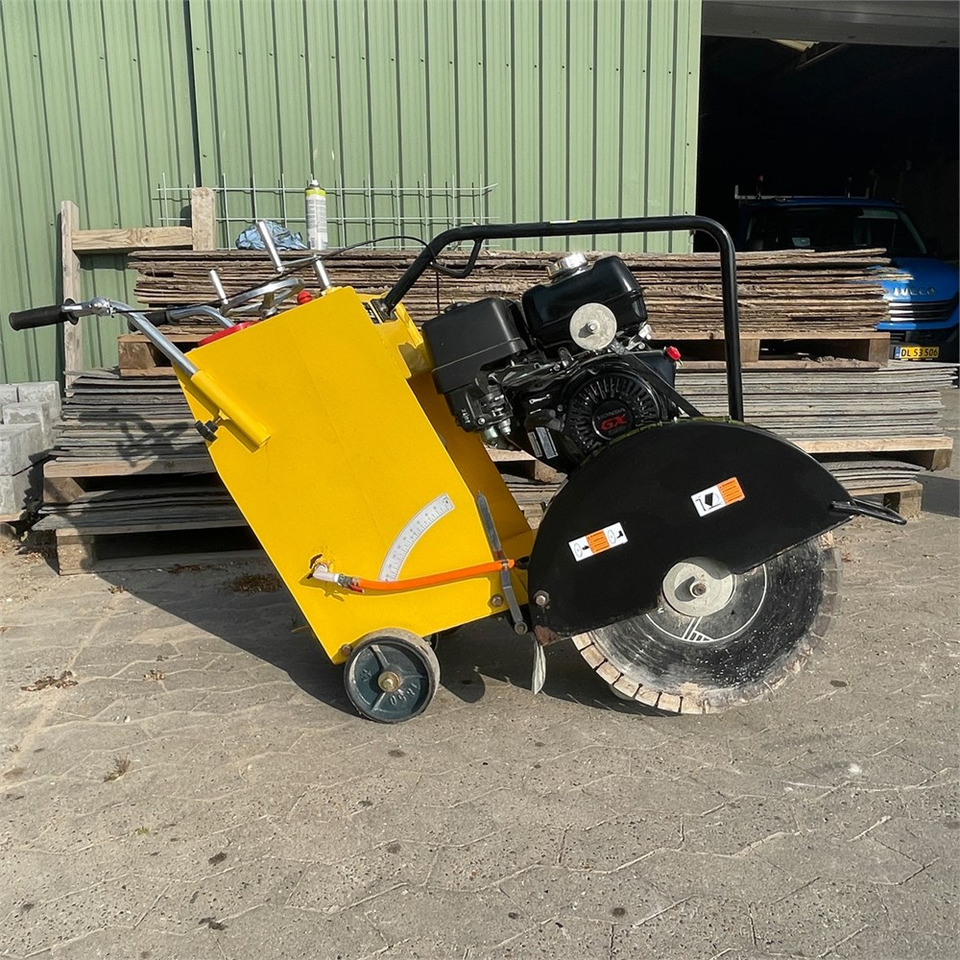 Bernards BS20-40 - Asphalt machine: picture 2 Bernards BS20-40 - Asphalt machine: picture 2