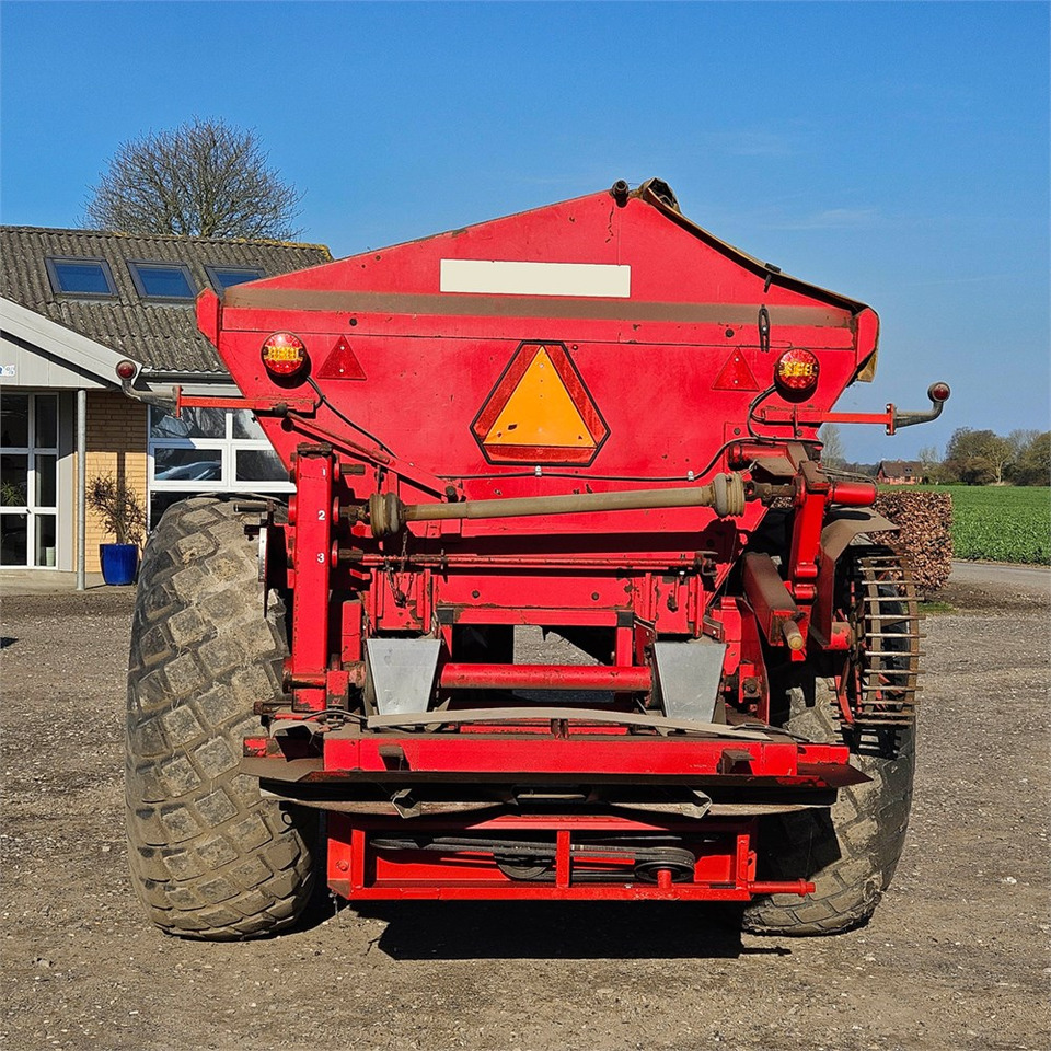 Bredal B6 - Fertilizing equipment: picture 4 Bredal B6 - Fertilizing equipment: picture 4