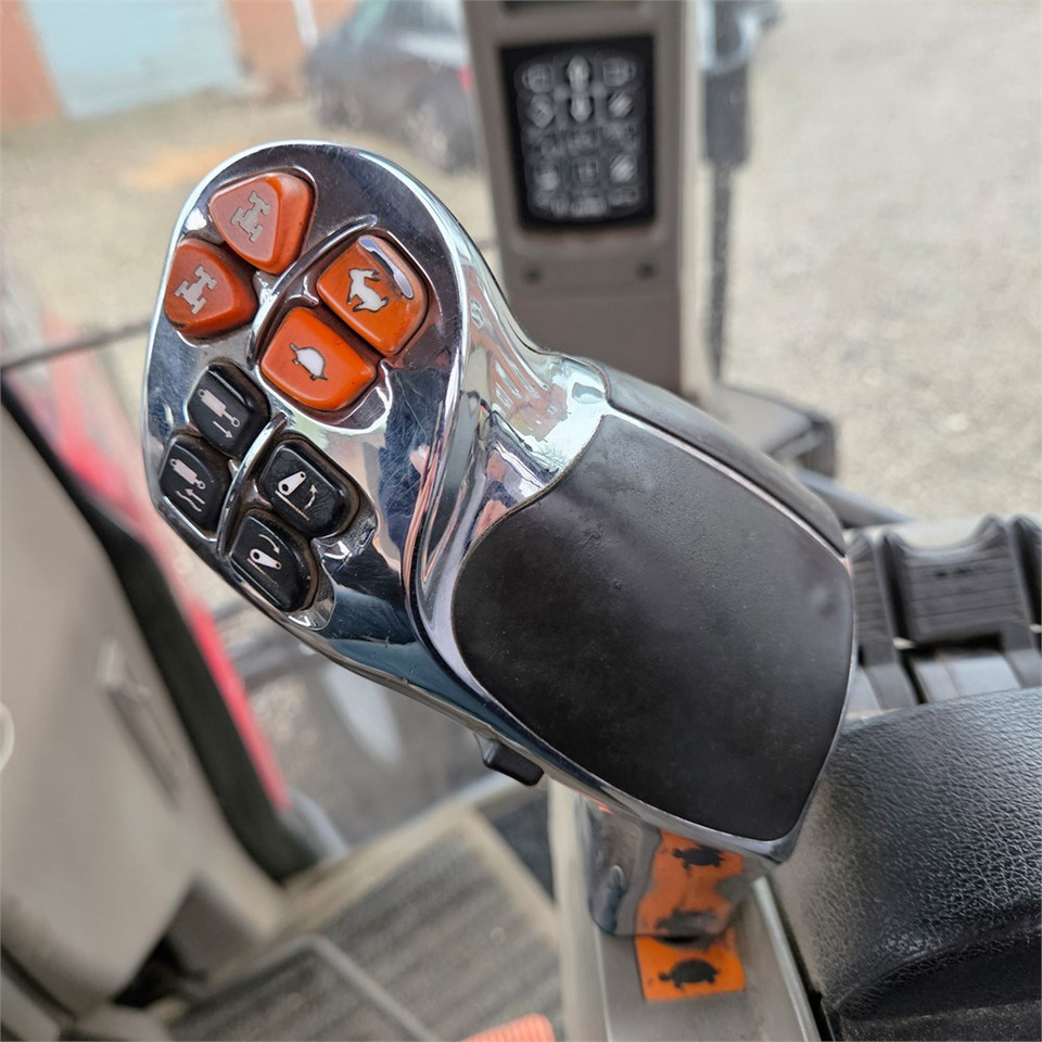 Farm tractor CASE IH Maxxum 115: picture 17 Farm tractor CASE IH Maxxum 115: picture 17