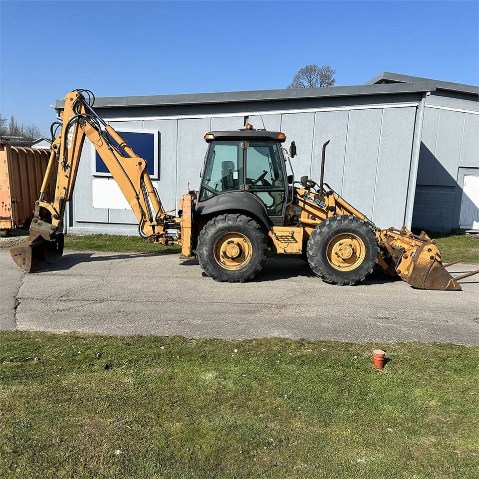 Backhoe loader Case 695SM-4PS: picture 9 Backhoe loader Case 695SM-4PS: picture 9