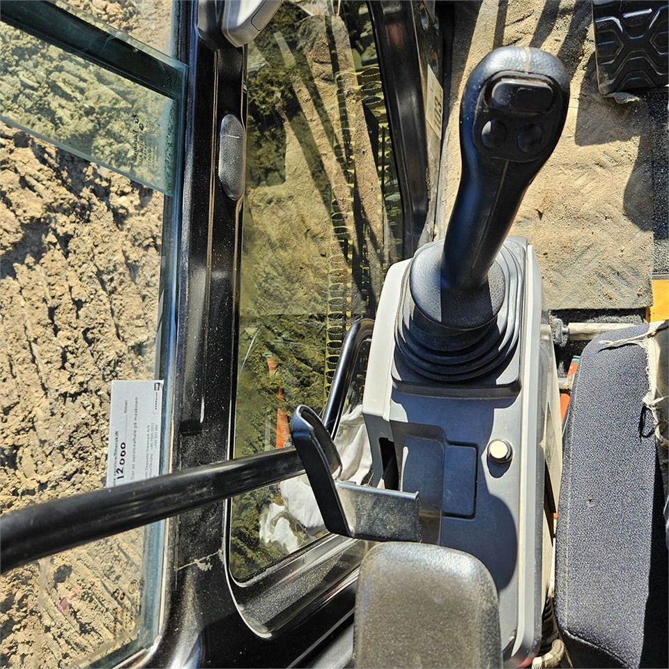 Crawler excavator Caterpillar 323 EL: picture 11