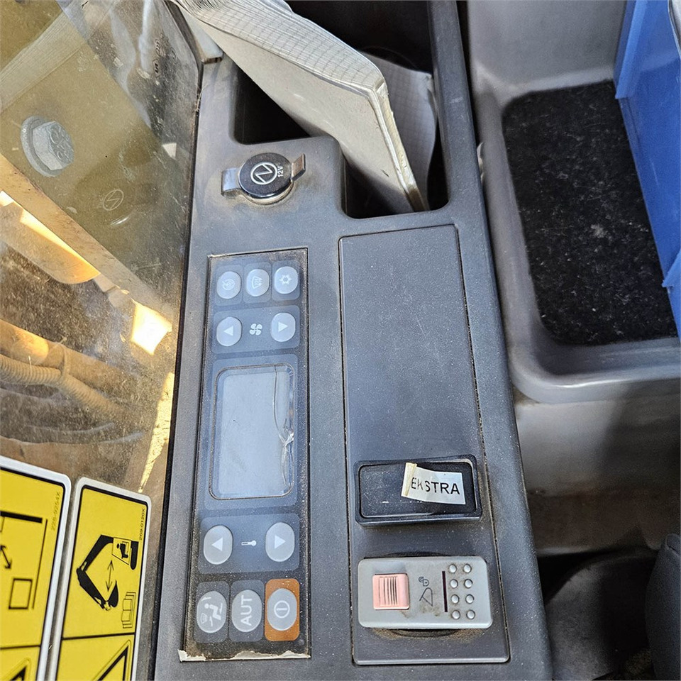 Crawler excavator Caterpillar 323 EL: picture 18