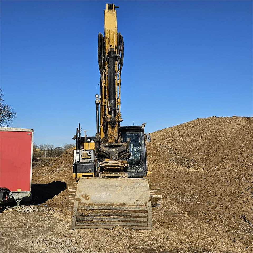 Crawler excavator Caterpillar 323 EL: picture 8